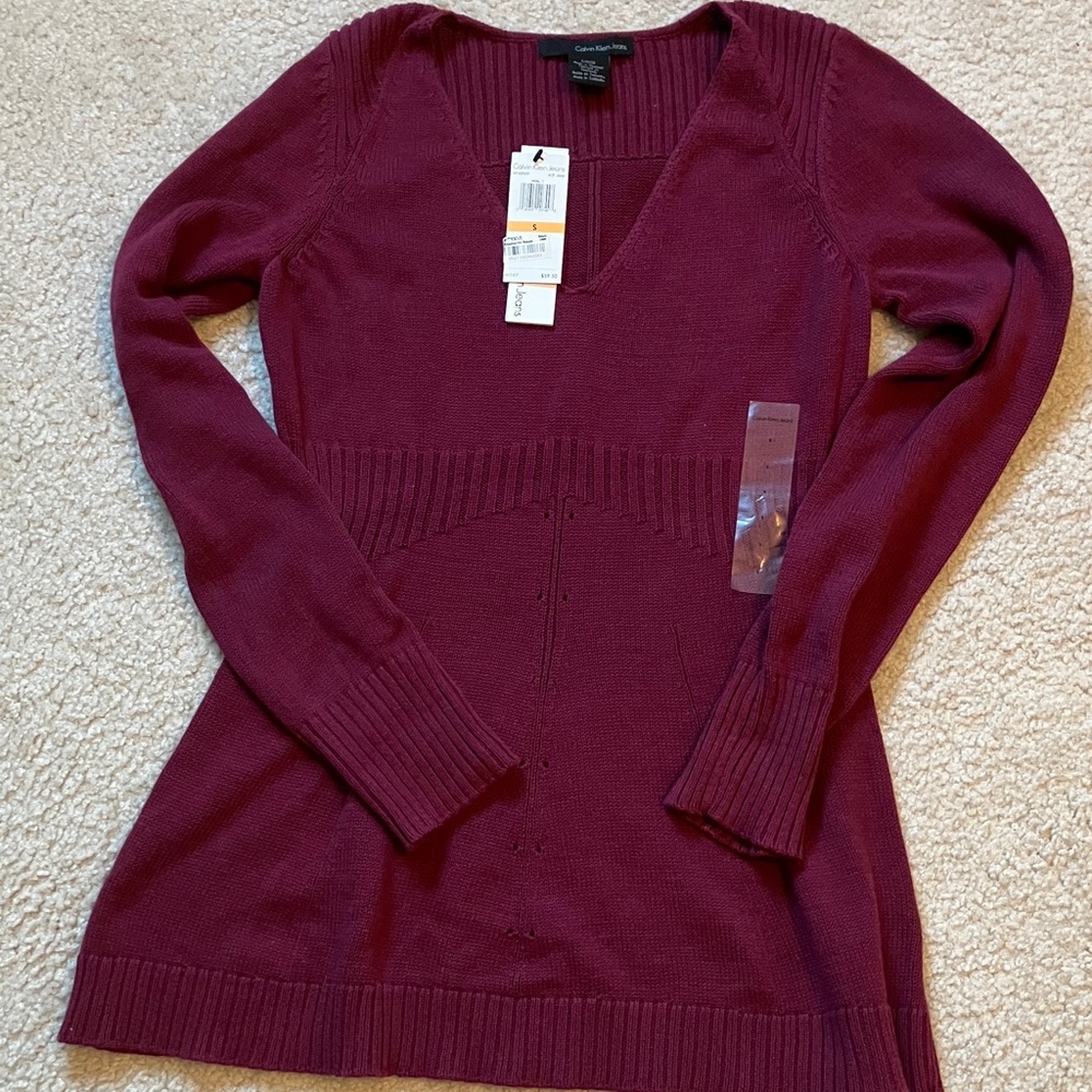 New Calvin Klein burgundy V-Neck Sweater